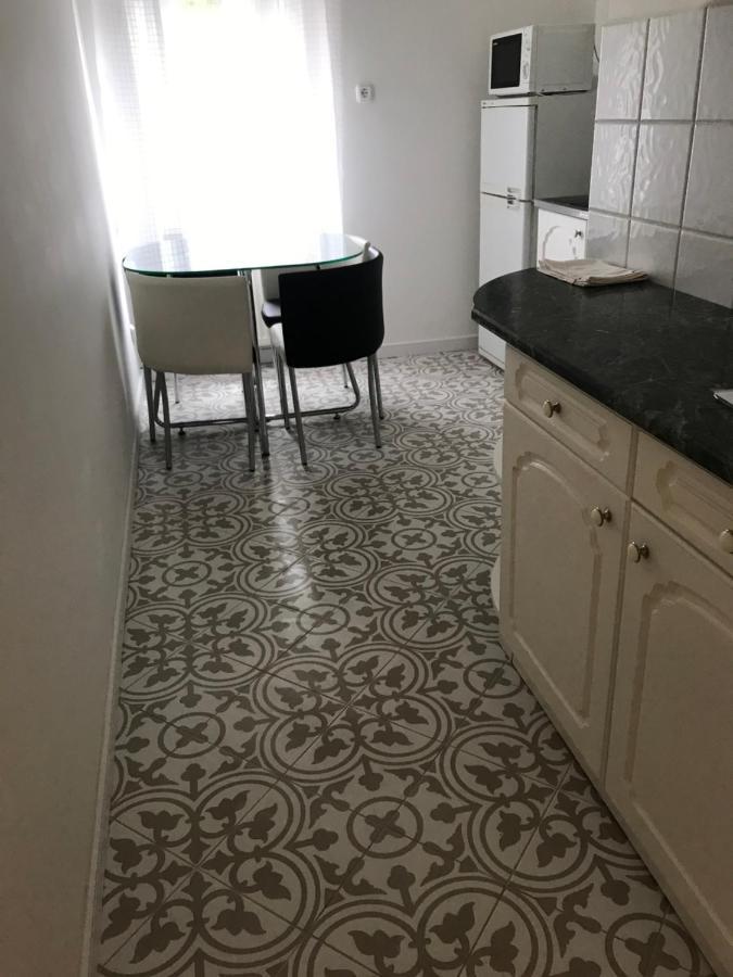 Rosmarinus Apartman เปตช์ ภายนอก รูปภาพ